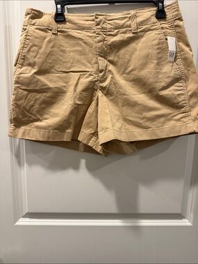 GAP Women's Chino Shorts in Light Tan